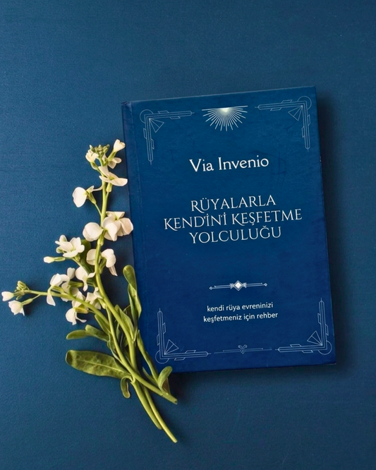 Rüyalarla Kendini Keşfetme Yolculuğu Defteri